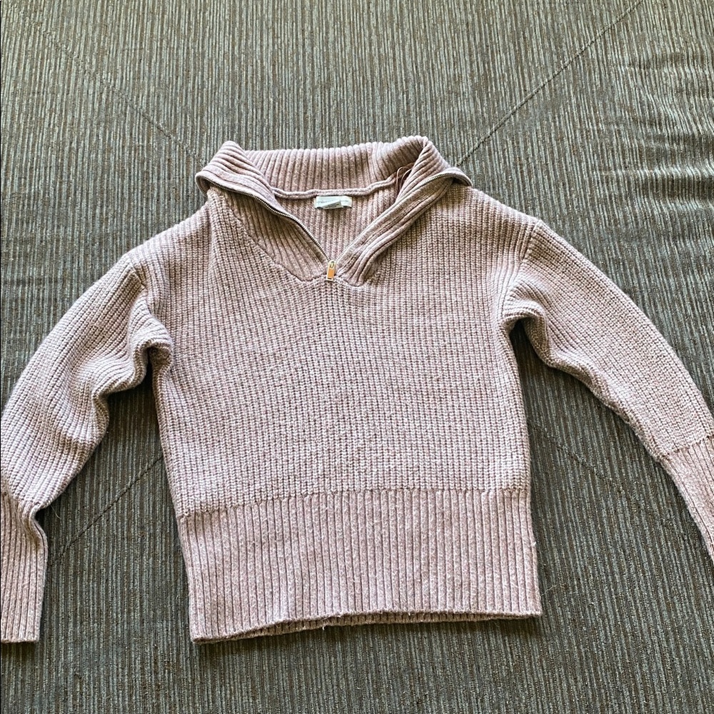 Cozy Ribbed Knit Sweater in Light Pink
